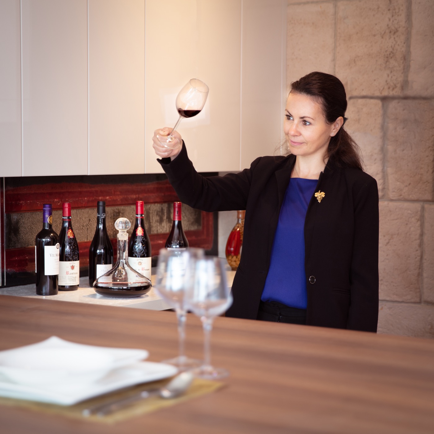 Sylvia, sommelière — Chez Vous Wine Tasting